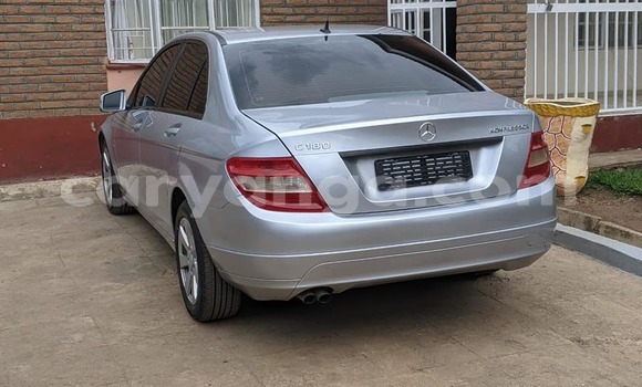 Nunua Ilio tumika Mercedes-Benz C-Classe Silver Gari ndani ya Blantyre nchini Malawi Nunua Ilio tumika Mercedes-Benz C-Classe Silver Gari ndani ya Blantyre nchini Malawi