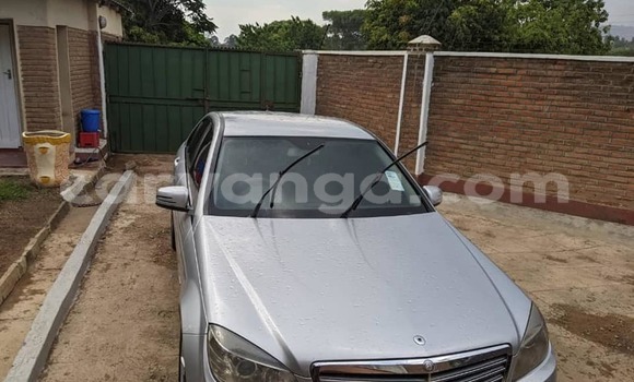 Nunua Ilio tumika Mercedes-Benz C-Classe Silver Gari ndani ya Blantyre nchini Malawi Nunua Ilio tumika Mercedes-Benz C-Classe Silver Gari ndani ya Blantyre nchini Malawi