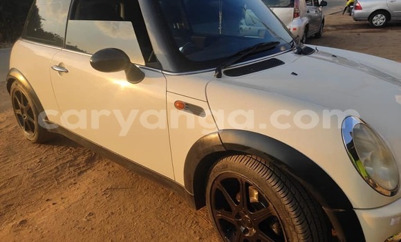 Nunua Ilio tumika Mini Cooper S clubman White Gari ndani ya Blantyre nchini Malawi