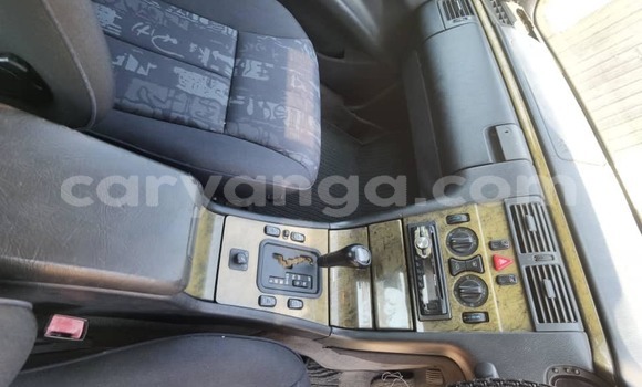 Nunua Ilio tumika Mercedes-Benz E-Classe Silver Gari ndani ya Blantyre nchini Malawi Nunua Ilio tumika Mercedes-Benz E-Classe Silver Gari ndani ya Blantyre nchini Malawi