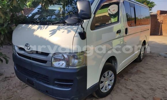 Buy Used Toyota Hiace White Car in Kasungu in Malawi Buy Used Toyota Hiace White Car in Kasungu in Malawi