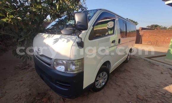 Buy Used Toyota Hiace White Car in Kasungu in Malawi Buy Used Toyota Hiace White Car in Kasungu in Malawi
