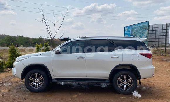 Buy Used Toyota Fortuner White Car in Lilongwe in Malawi Buy Used Toyota Fortuner White Car in Lilongwe in Malawi