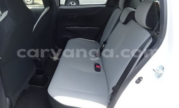 Buy Used Toyota Vitz White Car in Balaka in Balaka Buy Used Toyota Vitz White Car in Balaka in Balaka