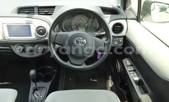 Buy Used Toyota Vitz White Car in Balaka in Balaka Buy Used Toyota Vitz White Car in Balaka in Balaka