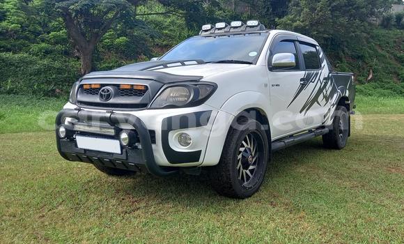 Buy Used Toyota Hilux White Car in Balaka in Balaka Buy Used Toyota Hilux White Car in Balaka in Balaka