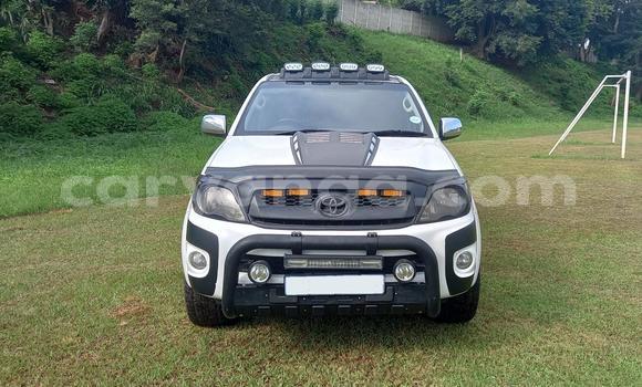 Buy Used Toyota Hilux White Car in Balaka in Balaka Buy Used Toyota Hilux White Car in Balaka in Balaka