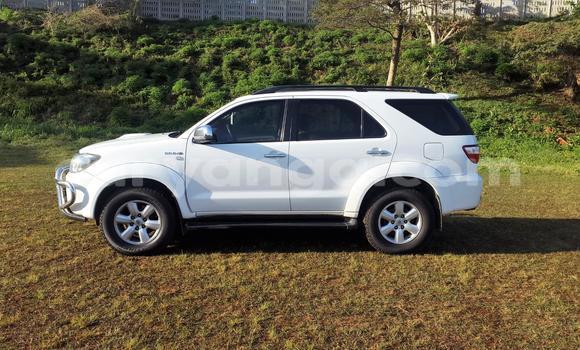Buy Used Toyota Fortuner White Car in Chilumba in Karonga Buy Used Toyota Fortuner White Car in Chilumba in Karonga