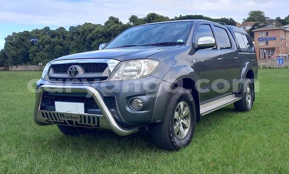 Buy Used Toyota Hilux Silver Car in Chilumba in Karonga Buy Used Toyota Hilux Silver Car in Chilumba in Karonga