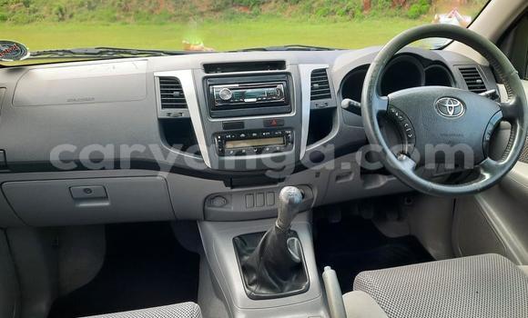 Buy Used Toyota Hilux Silver Car in Chilumba in Karonga Buy Used Toyota Hilux Silver Car in Chilumba in Karonga