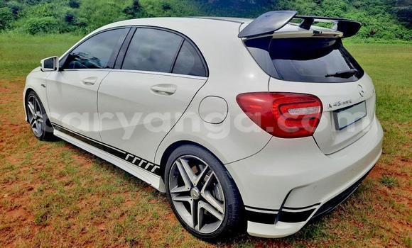 Buy Used Mercedes-Benz C180 COUPE White Car in Chilumba in Karonga Buy Used Mercedes-Benz C180 COUPE White Car in Chilumba in Karonga