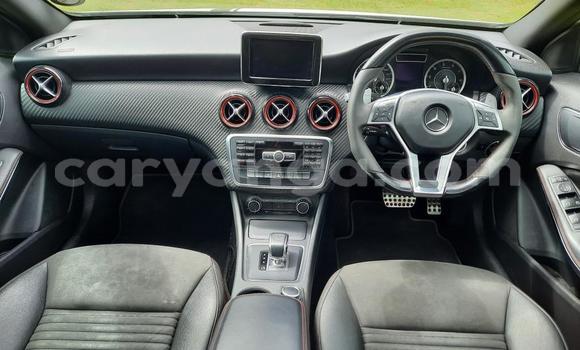 Buy Used Mercedes-Benz C180 COUPE White Car in Chilumba in Karonga Buy Used Mercedes-Benz C180 COUPE White Car in Chilumba in Karonga