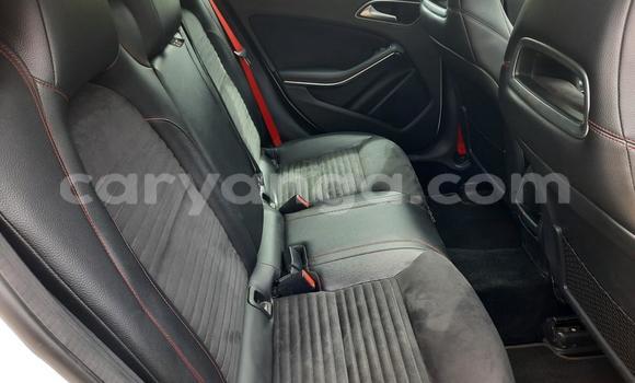 Buy Used Mercedes-Benz C180 COUPE White Car in Chilumba in Karonga Buy Used Mercedes-Benz C180 COUPE White Car in Chilumba in Karonga