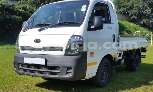 Buy Used Kia Mentor White Car in Balaka in Balaka Buy Used Kia Mentor White Car in Balaka in Balaka