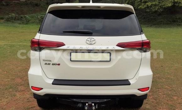 Buy Used Toyota Fortuner White Car in Balaka in Balaka Buy Used Toyota Fortuner White Car in Balaka in Balaka
