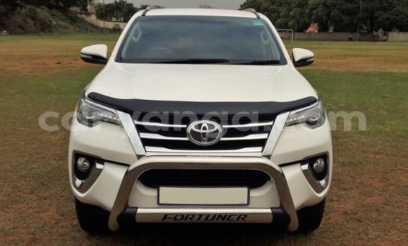 Buy Used Toyota Fortuner White Car in Balaka in Balaka Buy Used Toyota Fortuner White Car in Balaka in Balaka