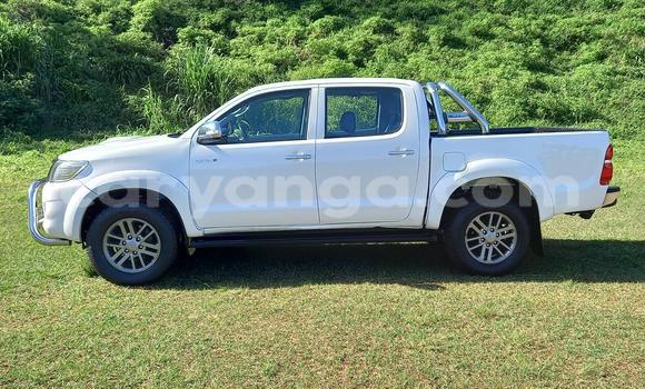 Buy Used Toyota Hilux White Car in Balaka in Balaka