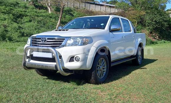 Buy Used Toyota Hilux White Car in Balaka in Balaka Buy Used Toyota Hilux White Car in Balaka in Balaka