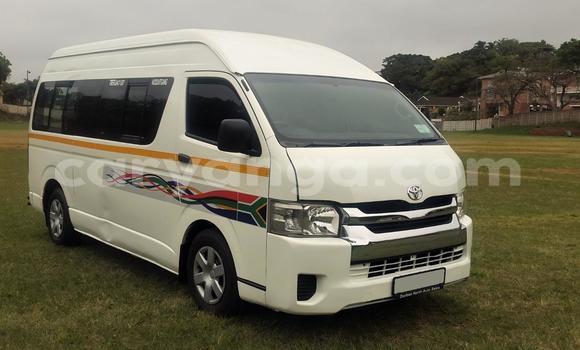 Buy Used Toyota Granvia White Car in Balaka in Balaka Buy Used Toyota Granvia White Car in Balaka in Balaka