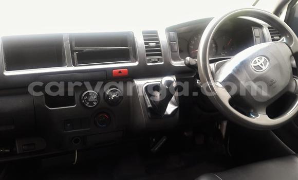 Buy Used Toyota Granvia White Car in Balaka in Balaka Buy Used Toyota Granvia White Car in Balaka in Balaka