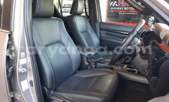 Nunua Ilio tumika Toyota Hilux Silver Gari ndani ya Blantyre nchini Malawi Nunua Ilio tumika Toyota Hilux Silver Gari ndani ya Blantyre nchini Malawi