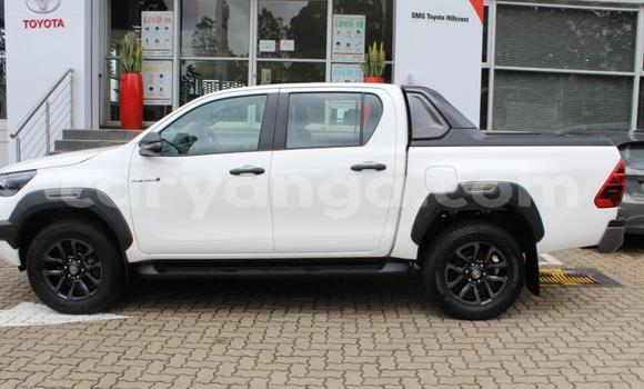 Nunua Ilio tumika Toyota Hilux White Gari ndani ya Blantyre nchini Malawi Nunua Ilio tumika Toyota Hilux White Gari ndani ya Blantyre nchini Malawi