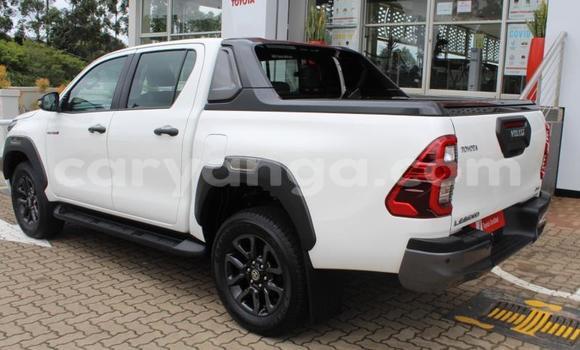 Nunua Ilio tumika Toyota Hilux White Gari ndani ya Blantyre nchini Malawi Nunua Ilio tumika Toyota Hilux White Gari ndani ya Blantyre nchini Malawi