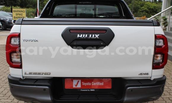 Nunua Ilio tumika Toyota Hilux White Gari ndani ya Blantyre nchini Malawi Nunua Ilio tumika Toyota Hilux White Gari ndani ya Blantyre nchini Malawi