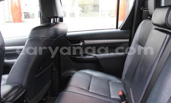 Nunua Ilio tumika Toyota Hilux White Gari ndani ya Blantyre nchini Malawi Nunua Ilio tumika Toyota Hilux White Gari ndani ya Blantyre nchini Malawi