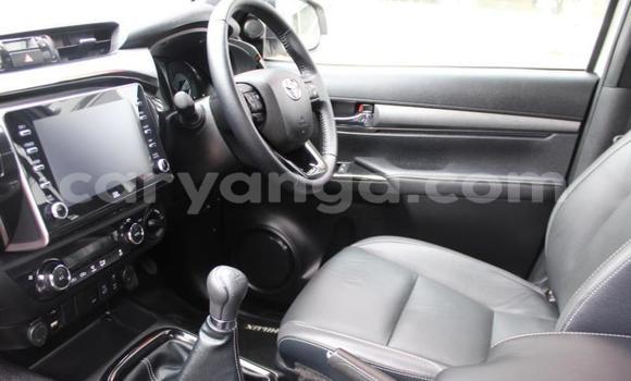 Nunua Ilio tumika Toyota Hilux White Gari ndani ya Blantyre nchini Malawi Nunua Ilio tumika Toyota Hilux White Gari ndani ya Blantyre nchini Malawi