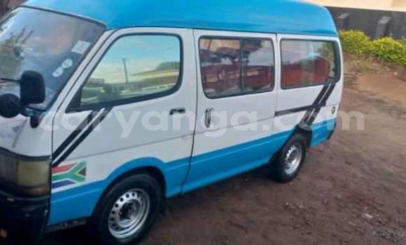 Nunua Ilio tumika Toyota Hiace Blue Gari ndani ya Blantyre nchini Malawi Nunua Ilio tumika Toyota Hiace Blue Gari ndani ya Blantyre nchini Malawi