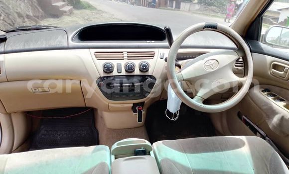 Nunua Ilio tumika Toyota Vista Beige Gari ndani ya Blantyre nchini Malawi Nunua Ilio tumika Toyota Vista Beige Gari ndani ya Blantyre nchini Malawi
