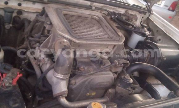 Nunua Ilio tumika Nissan Hardbody White Gari ndani ya Blantyre nchini Malawi Nunua Ilio tumika Nissan Hardbody White Gari ndani ya Blantyre nchini Malawi