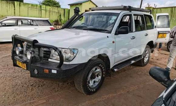 Nunua Ilio tumika Toyota Land Cruiser White Gari ndani ya Blantyre nchini Malawi Nunua Ilio tumika Toyota Land Cruiser White Gari ndani ya Blantyre nchini Malawi
