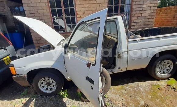 Nunua Ilio tumika Nissan Hardbody White Gari ndani ya Kasungu nchini Malawi Nunua Ilio tumika Nissan Hardbody White Gari ndani ya Kasungu nchini Malawi