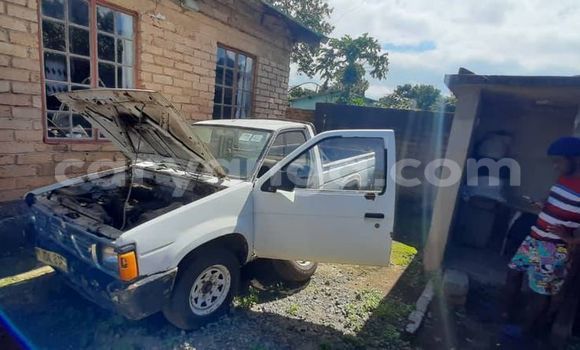 Nunua Ilio tumika Nissan Hardbody White Gari ndani ya Kasungu nchini Malawi Nunua Ilio tumika Nissan Hardbody White Gari ndani ya Kasungu nchini Malawi