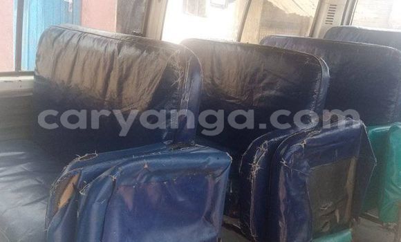 Nunua Ilio tumika Toyota Hiace White Gari ndani ya Blantyre nchini Malawi Nunua Ilio tumika Toyota Hiace White Gari ndani ya Blantyre nchini Malawi