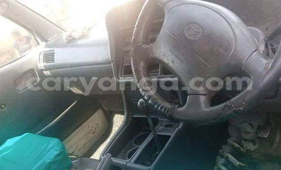 Nunua Ilio tumika Toyota Hiace White Gari ndani ya Blantyre nchini Malawi Nunua Ilio tumika Toyota Hiace White Gari ndani ya Blantyre nchini Malawi