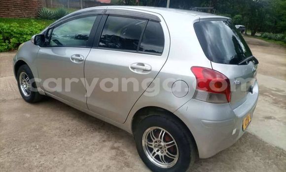 Nunua Ilio tumika Toyota Vitz Silver Gari ndani ya Blantyre nchini Malawi Nunua Ilio tumika Toyota Vitz Silver Gari ndani ya Blantyre nchini Malawi
