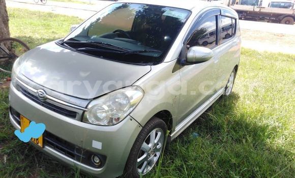 Nunua Ilio tumika Daihatsu Mira Silver Gari ndani ya Blantyre nchini Malawi Nunua Ilio tumika Daihatsu Mira Silver Gari ndani ya Blantyre nchini Malawi