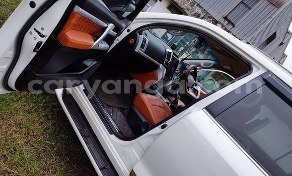 Nunua Ilio tumika Toyota Land Cruiser White Gari ndani ya Blantyre nchini Malawi Nunua Ilio tumika Toyota Land Cruiser White Gari ndani ya Blantyre nchini Malawi