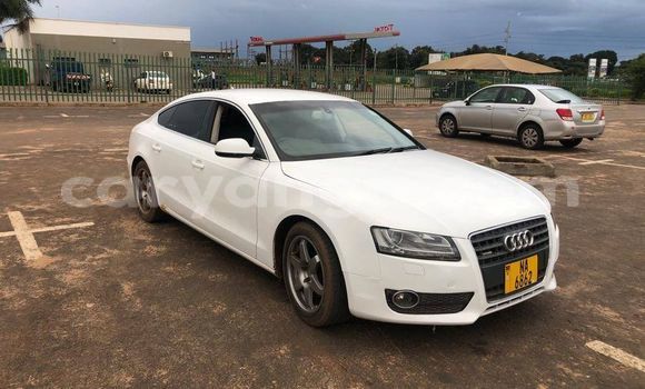 Acheter Occasion Voiture Audi A5 Blanc à Lilongwe, Malawi Acheter Occasion Voiture Audi A5 Blanc à Lilongwe, Malawi