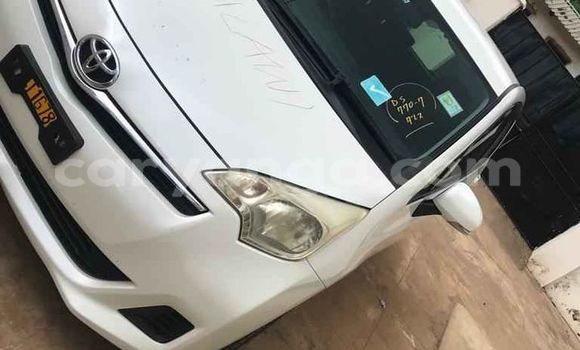 Nunua Ilio tumika Toyota Ractis White Gari ndani ya Blantyre nchini Malawi Nunua Ilio tumika Toyota Ractis White Gari ndani ya Blantyre nchini Malawi