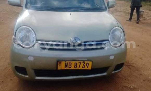 Buy Used Toyota Sienta Green Car in Lilongwe in Malawi Buy Used Toyota Sienta Green Car in Lilongwe in Malawi