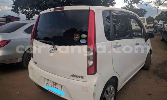 Buy Used Daihatsu Move White Car in Lilongwe in Malawi Buy Used Daihatsu Move White Car in Lilongwe in Malawi