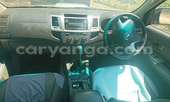 Buy Used Toyota Hilux Silver Car in Blantyre in Malawi Buy Used Toyota Hilux Silver Car in Blantyre in Malawi