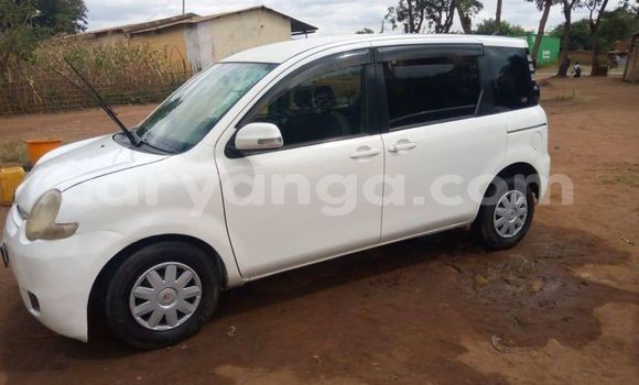 Acheter Occasion Voiture Toyota Sienta Blanc à Blantyre, Malawi Acheter Occasion Voiture Toyota Sienta Blanc à Blantyre, Malawi