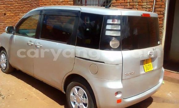 Acheter Occasion Voiture Toyota Sienta Gris à Blantyre, Malawi Acheter Occasion Voiture Toyota Sienta Gris à Blantyre, Malawi