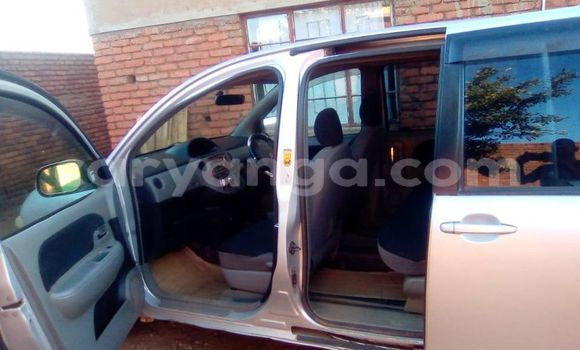 Acheter Occasion Voiture Toyota Sienta Gris à Blantyre, Malawi Acheter Occasion Voiture Toyota Sienta Gris à Blantyre, Malawi