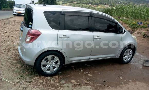 Acheter Occasion Voiture Toyota Ractis Gris à Blantyre, Malawi Acheter Occasion Voiture Toyota Ractis Gris à Blantyre, Malawi